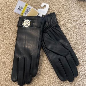 NWT Michael Kors gloves